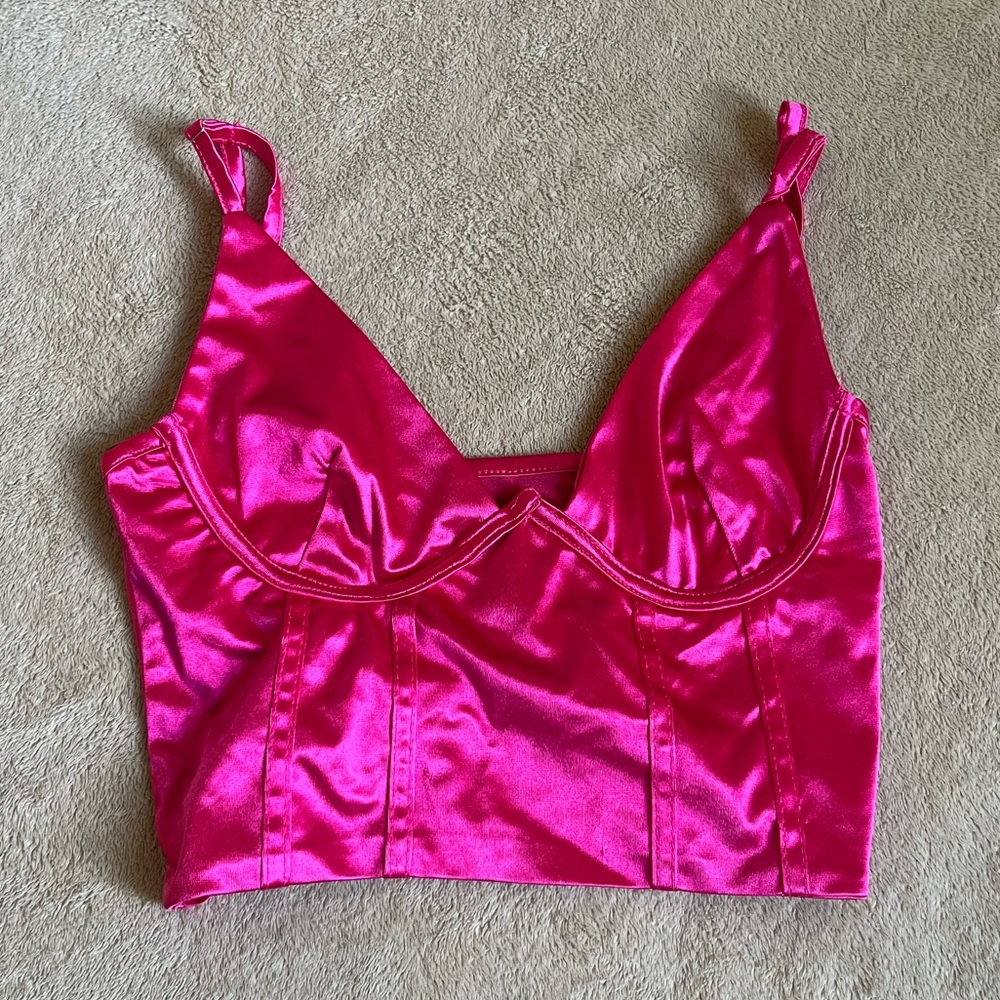 Fashion Nova pink cropped top